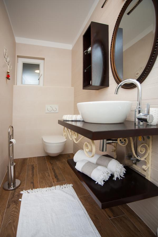 Luxury Villa Kate - In Lucice Bay With Turquoise Sea, Amazing Seaviews, And Heated Pool Milna  Exterior photo