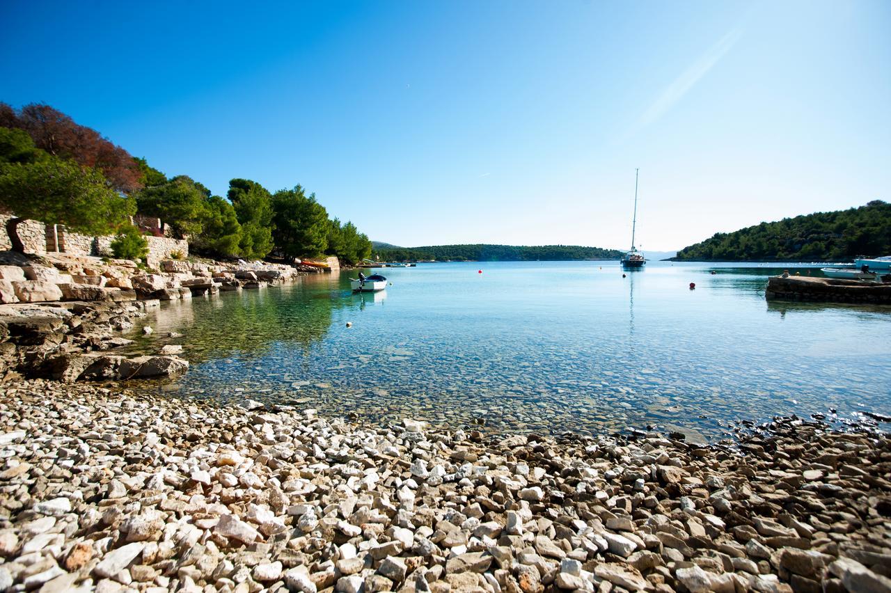 Luxury Villa Kate - In Lucice Bay With Turquoise Sea, Amazing Seaviews, And Heated Pool Milna  Exterior photo